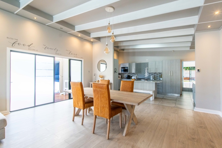4 Bedroom Property for Sale in Mossel Bay Central Western Cape